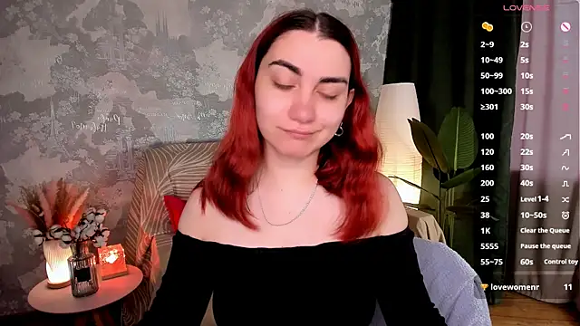Snapshot of hannacheekss_ chatting on 07.14.26 hannacheekss online show from 07.14.26