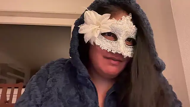 Snapshot of MashaCL chatting on 10.20.25 MashaCL online show from 10.20.25