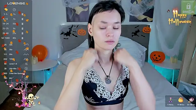 Snapshot of Emily_Strikeee chatting on 10.31.25 Emily Strikeee online show from 10.31.25