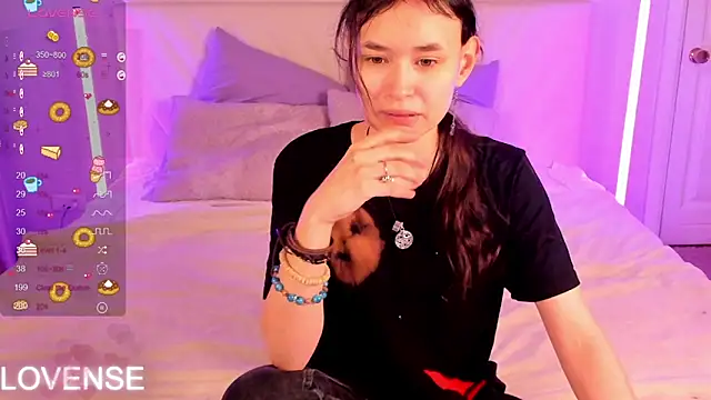 Emily Strikeee online show from 01.19.26