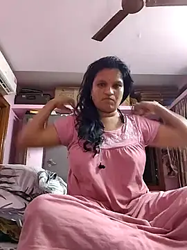 Snapshot of Lilly-queen chatting on 01.26.25 Lilly-queen online show from 01.26.25