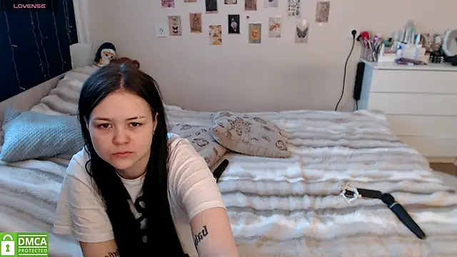 Snapshot of BettyandRich_ chatting on 02.15.26 BettyandRich online show from 02.15.26