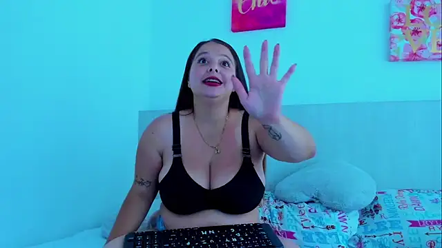 Emawalker  online show from 03.23.26