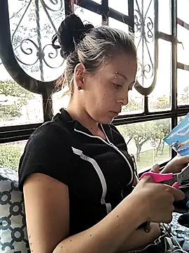 Tefannyy  online show from 10.14.25