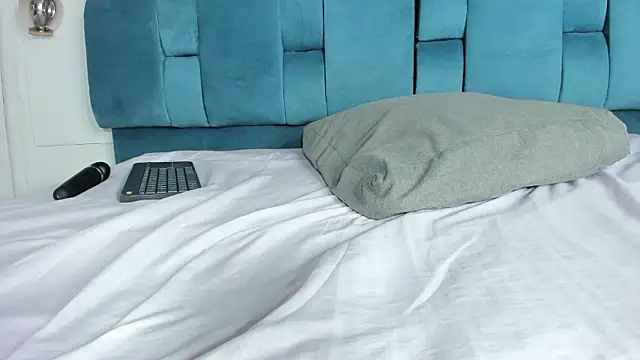 mia  fernandez online show from 03.09.26