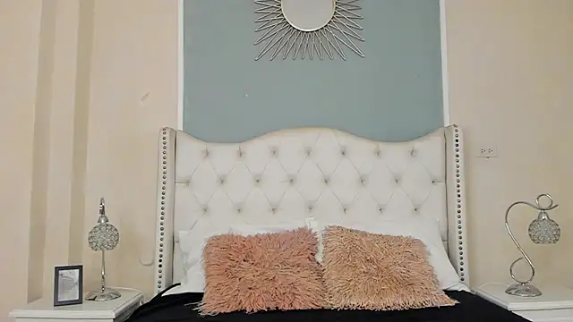 Ambar Collingg online show from 02.20.25