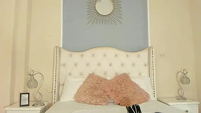 Ambar Collingg online show from 03.04.25