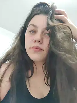 leeya lee online show from 02.24.25