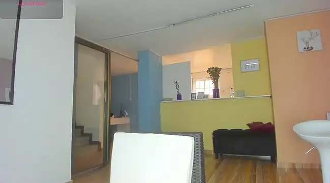 Selenakyle92  online show from 02.18.25