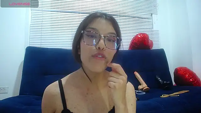  lucysmith online show from 03.12.25