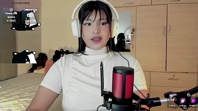 Snapshot of Ju_Kyung chatting on 10.11.25 Ju Kyung online show from 10.11.25