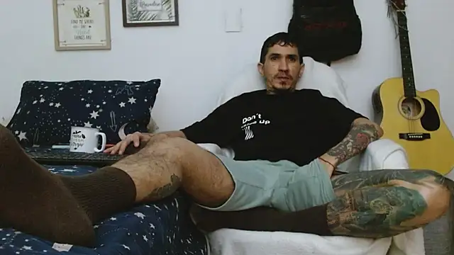 Snapshot of IaDoherty chatting on 10.05.25 IaDoherty online show from 10.05.25