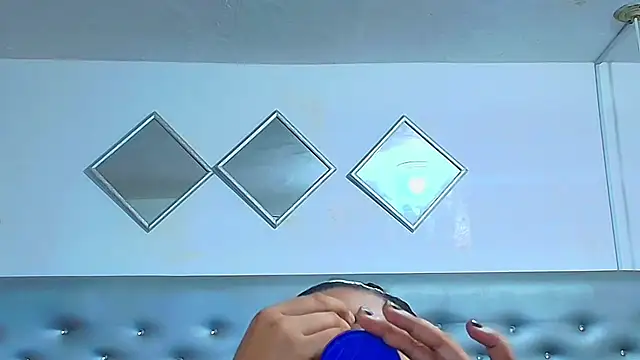 Snapshot of EileenBenzon chatting on 11.06.25 EileenBenzon online show from 11.06.25