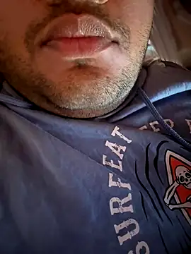 Snapshot of ved240 chatting on 10.12.25 ved240 online show from 10.12.25