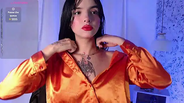 Snapshot of Layla_crazybaby_ chatting on 01.21.25 Layla crazybaby online show from 01.21.25