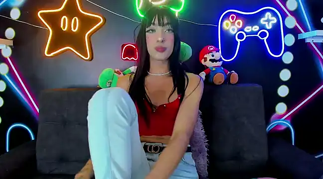 Sophia hoyos  online show from 03.19.25
