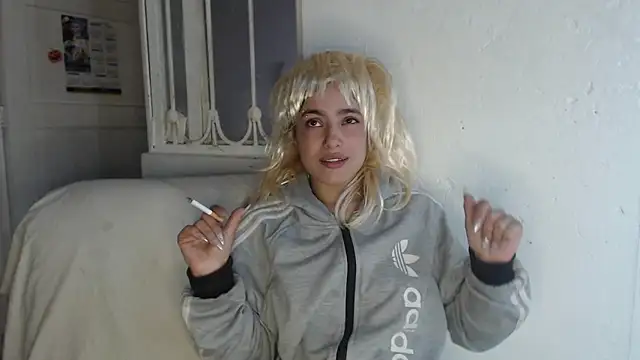 Snapshot of skinny_sweet2411 chatting on 11.12.25 skinny sweet2411 online show from 11.12.25