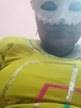 Snapshot of seemi_bhabhi chatting on 02.15.25 seemi bhabhi online show from 02.15.25