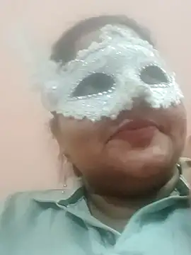 Snapshot of seemi_bhabhi chatting on 02.19.25 seemi bhabhi online show from 02.19.25