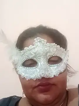 Snapshot of seemi_bhabhi chatting on 03.05.25 seemi bhabhi online show from 03.05.25