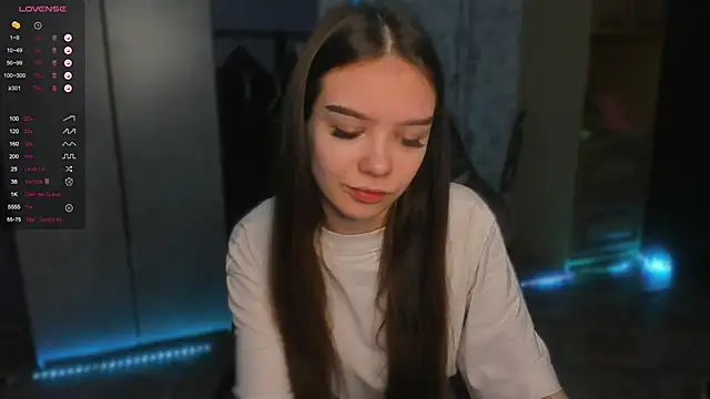 Snapshot of SweetyDeviliya chatting on 12.04.25 SweetyDeviliya online show from 12.04.25