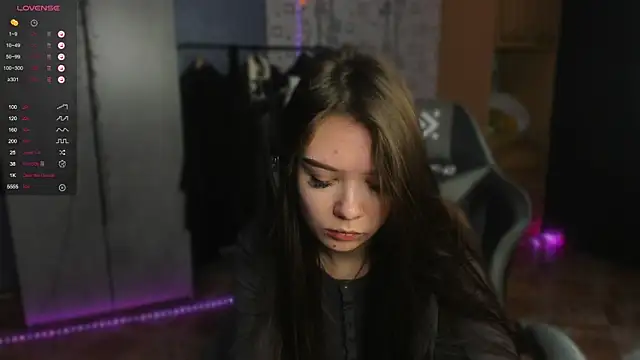 Snapshot of SweetyDeviliya chatting on 12.16.25 SweetyDeviliya online show from 12.16.25