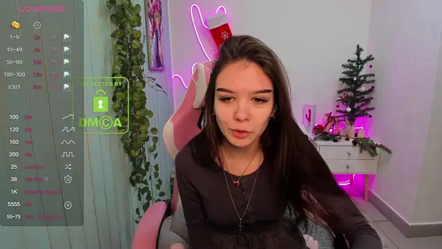 Snapshot of SweetyDeviliya chatting on 12.23.25 SweetyDeviliya online show from 12.23.25