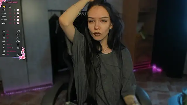 Snapshot of SweetyDeviliya chatting on 02.17.26 SweetyDeviliya online show from 02.17.26