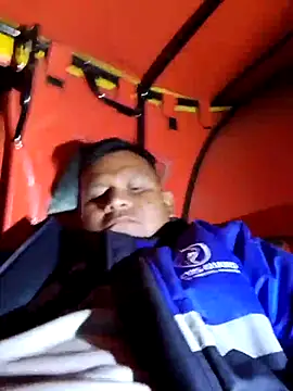 Snapshot of zeta29 chatting on 11.05.25 zeta29 online show from 11.05.25