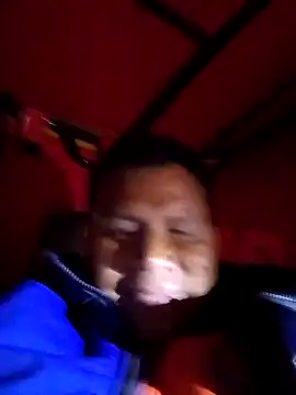 Snapshot of zeta29 chatting on 11.13.25 zeta29 online show from 11.13.25