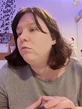 Snapshot of CurvyMilf1992 chatting on 01.27.25 CurvyMilf1992 online show from 01.27.25