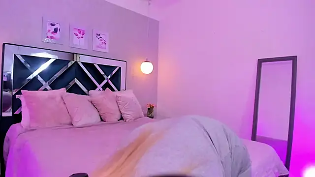 ibella7 online show from 09.29.25