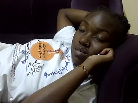 Snapshot of Chichii- chatting on 02.25.25 Chichii- online show from 02.25.25