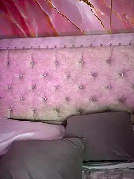 Snapshot of Rousse_blue chatting on 10.31.25 Rousse blue online show from 10.31.25