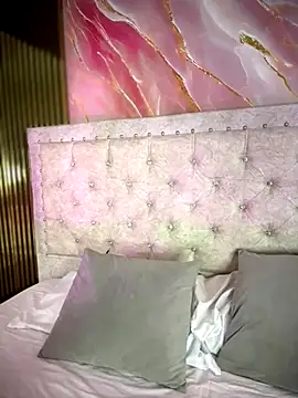 Snapshot of Rousse_blue chatting on 11.06.25 Rousse blue online show from 11.06.25