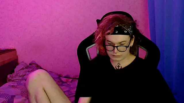 Snapshot of Steve_Mi chatting on 11.06.25 Steve Mi online show from 11.06.25