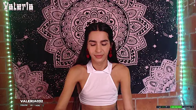 Snapshot of liissa_0 chatting on 10.01.25 liissa 0 online show from 10.01.25