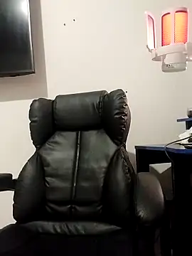 Snapshot of mao-duraznitt chatting on 10.29.25 mao-duraznitt online show from 10.29.25