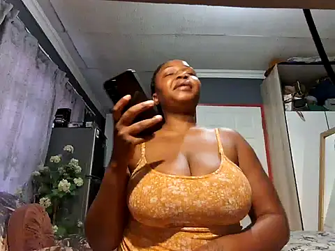 EbonyRose9 online show from 01.13.25