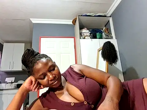 EbonyRose9 online show from 02.18.25