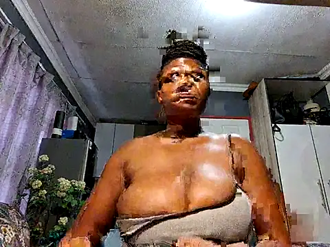 Snapshot of EbonyRose9 chatting on 02.14.26 EbonyRose9 online show from 02.14.26