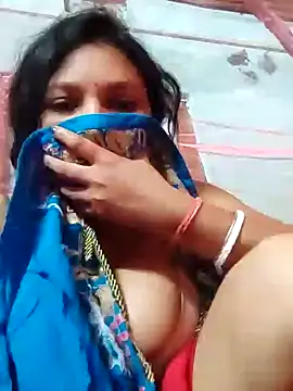 Snapshot of Priya_2222 chatting on 12.08.24 Priya 2222 online show from 12.08.24