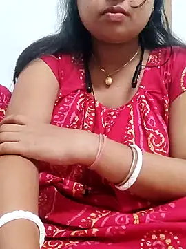 Snapshot of Priya_2222 chatting on 02.08.25 Priya 2222 online show from 02.08.25