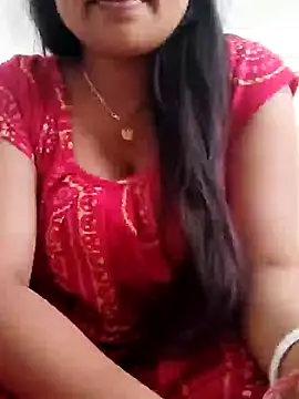 Snapshot of Priya_2222 chatting on 02.10.25 Priya 2222 online show from 02.10.25