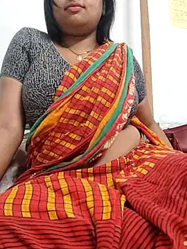 Snapshot of Priya_2222 chatting on 02.28.25 Priya 2222 online show from 02.28.25