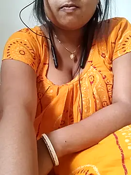 Snapshot of Priya_2222 chatting on 03.02.25 Priya 2222 online show from 03.02.25