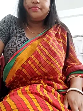 Snapshot of Priya_2222 chatting on 03.05.25 Priya 2222 online show from 03.05.25