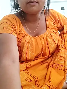 Snapshot of Priya_2222 chatting on 03.06.25 Priya 2222 online show from 03.06.25
