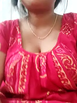 Snapshot of Priya_2222 chatting on 03.13.25 Priya 2222 online show from 03.13.25