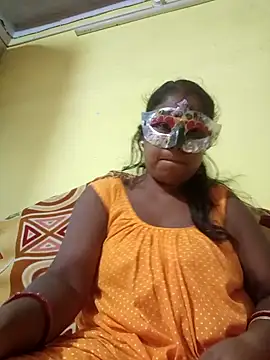 Snapshot of tinabhabhi chatting on 07.05.26 tinabhabhi online show from 07.05.26